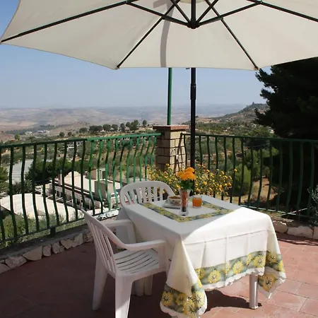 Borgo Pileri 3* Mazzarino